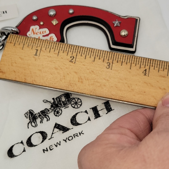 💥SALE💥🔥NWT🔥 Coach "C" Bag Charm - Picture 6 of 7